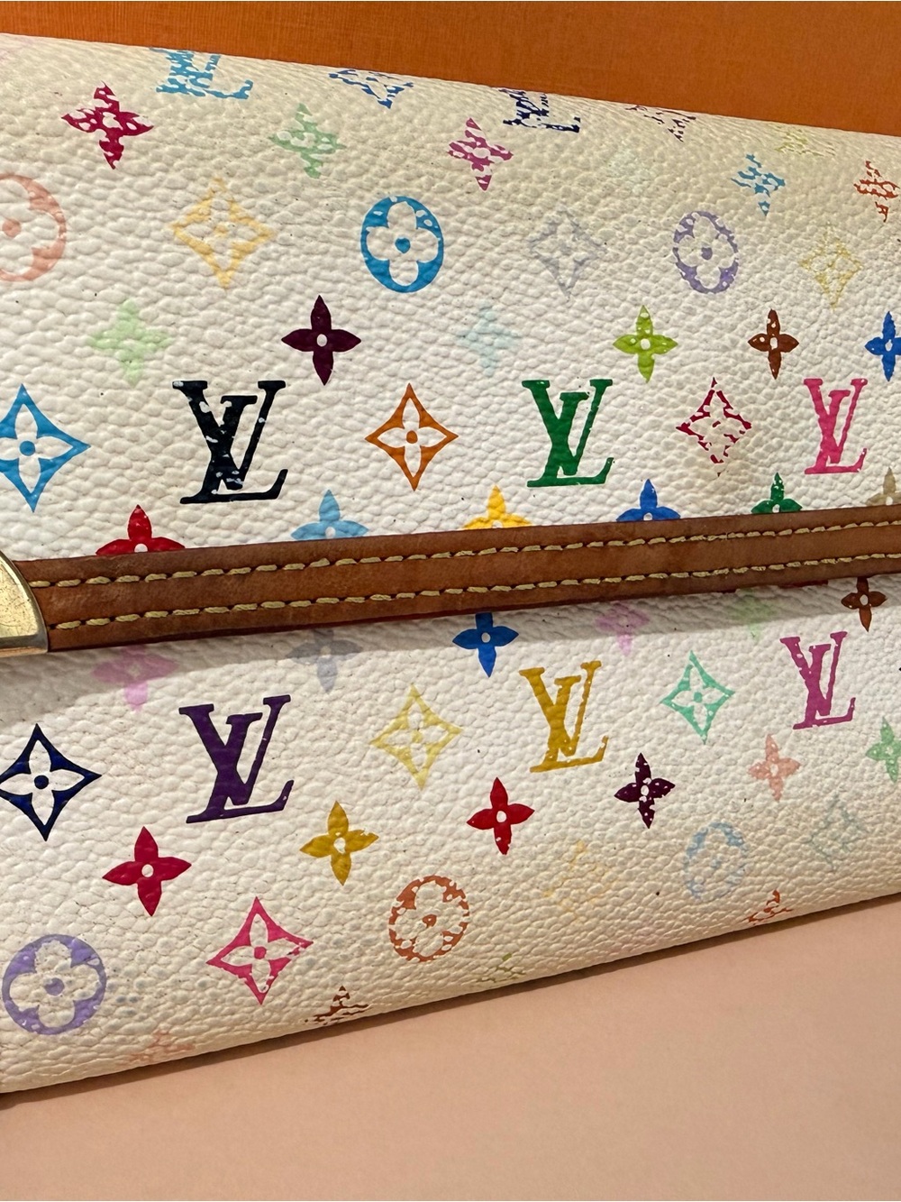 Louis Vuitton w/COA
Monogram Multicolore
International Wallet - Picture 2 of 16